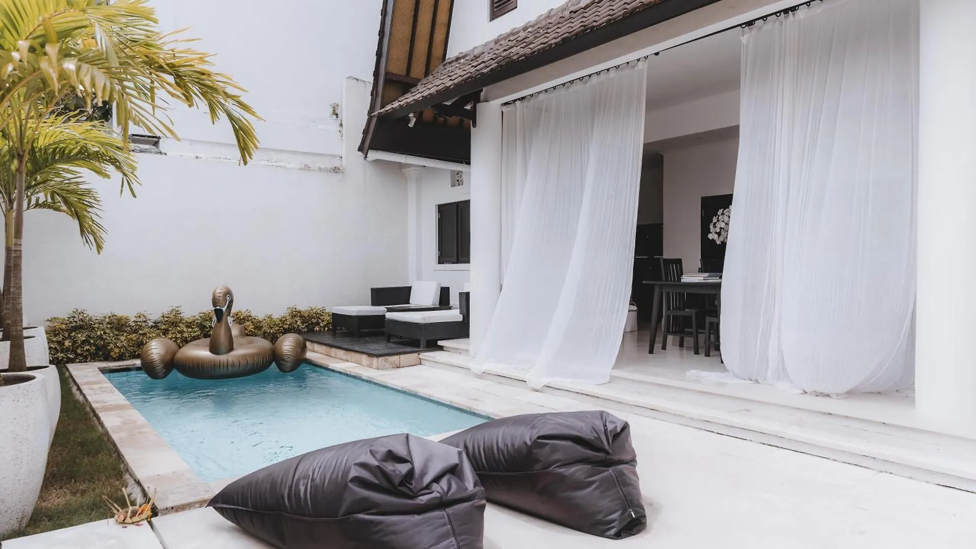 Villa Manis Kecil スミニャック
